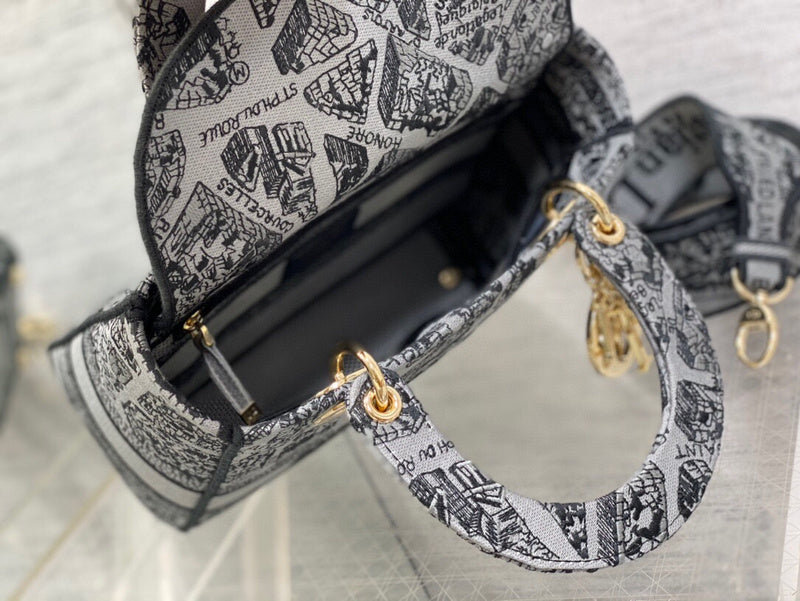 Dragons Bags Detail