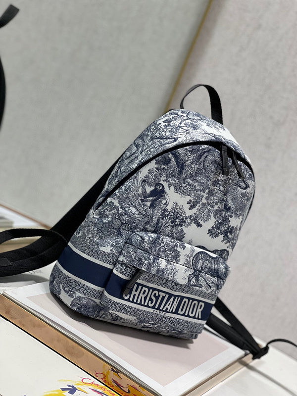 Dragons Bags Detail