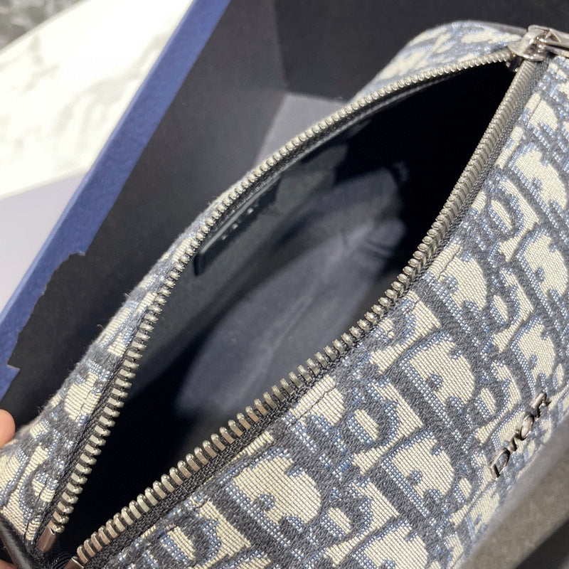 Dragons Bags Detail
