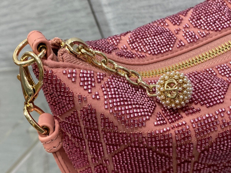 Dragons Bags Detail