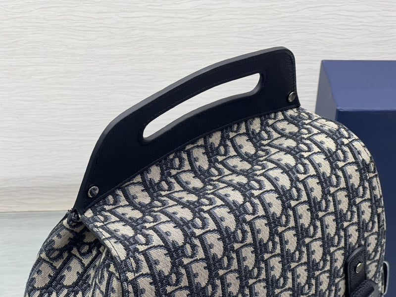 Dragons Bags Detail