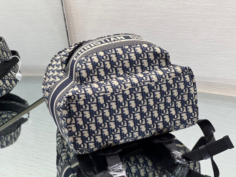 Dragons Bags Detail
