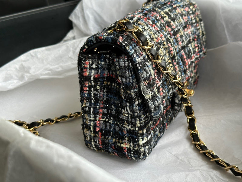 Dragons Bags Detail