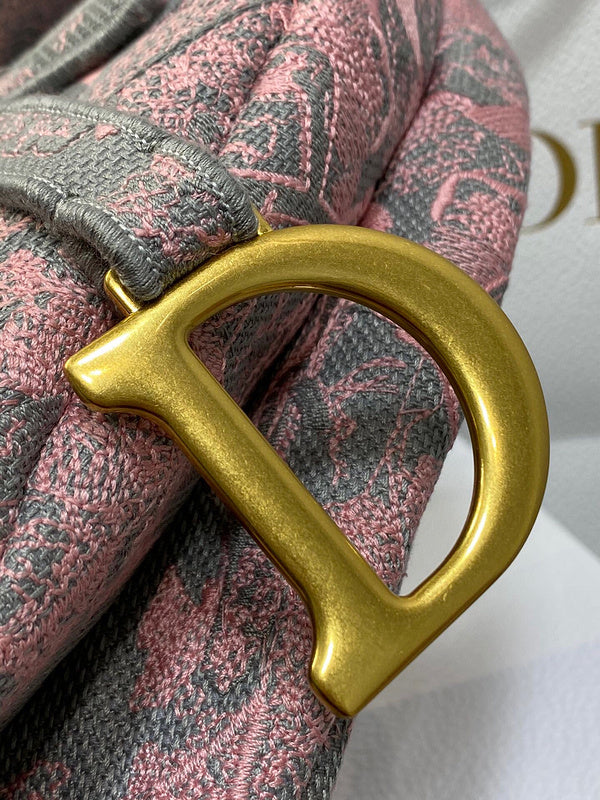 Dragons Bags Detail