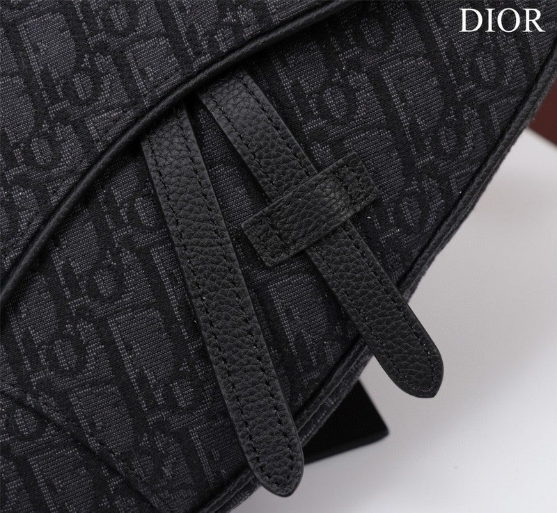 Dragons Bags Detail