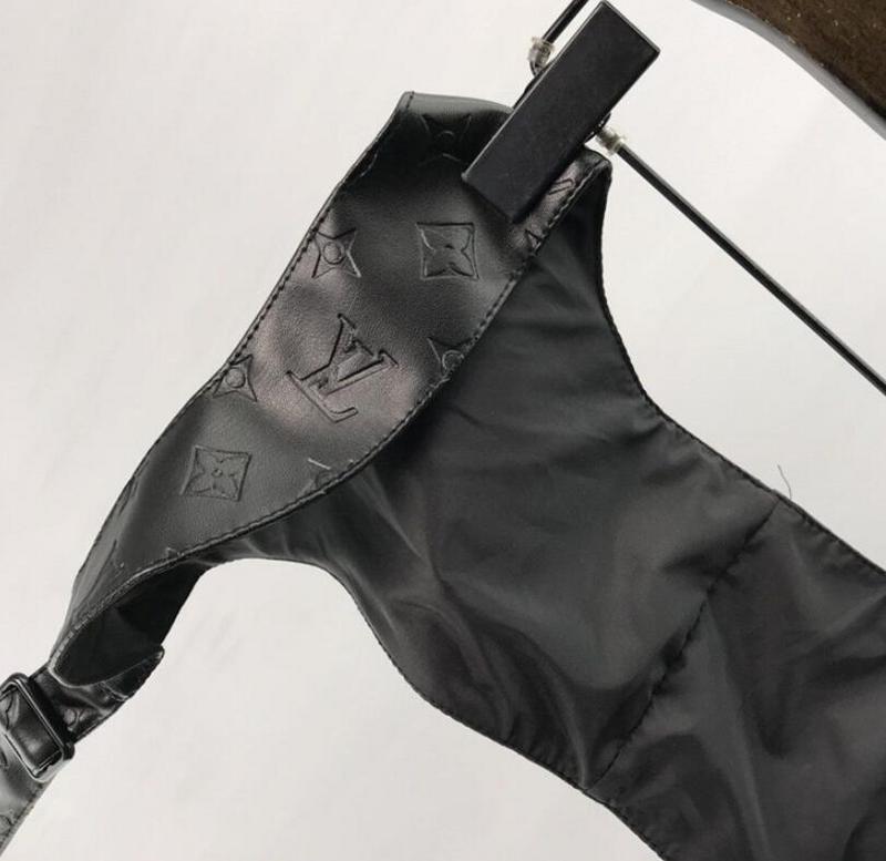 Dragons Bags Detail