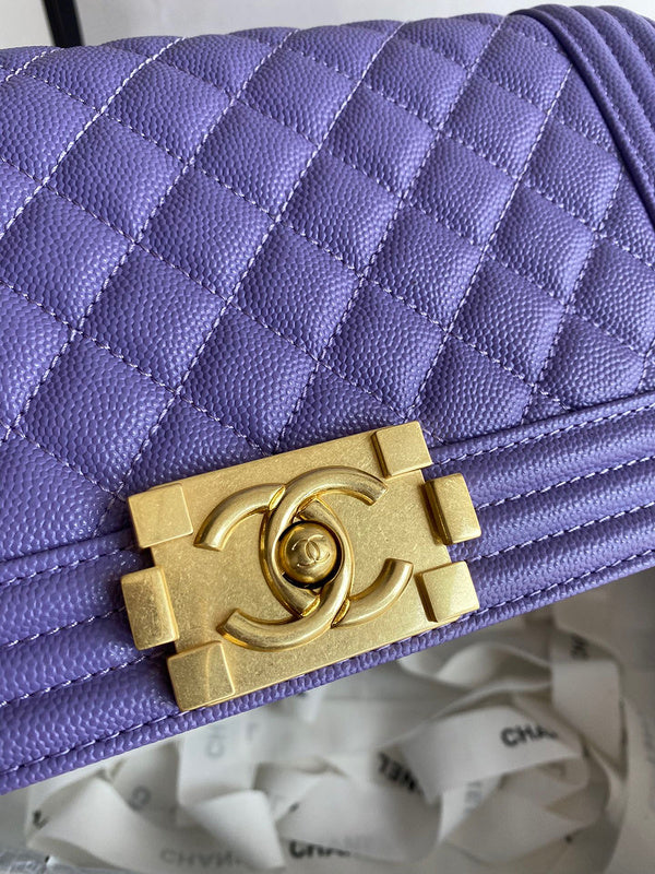 Dragons Bags Detail