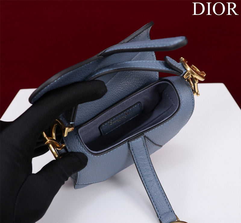 Dragons Bags Detail