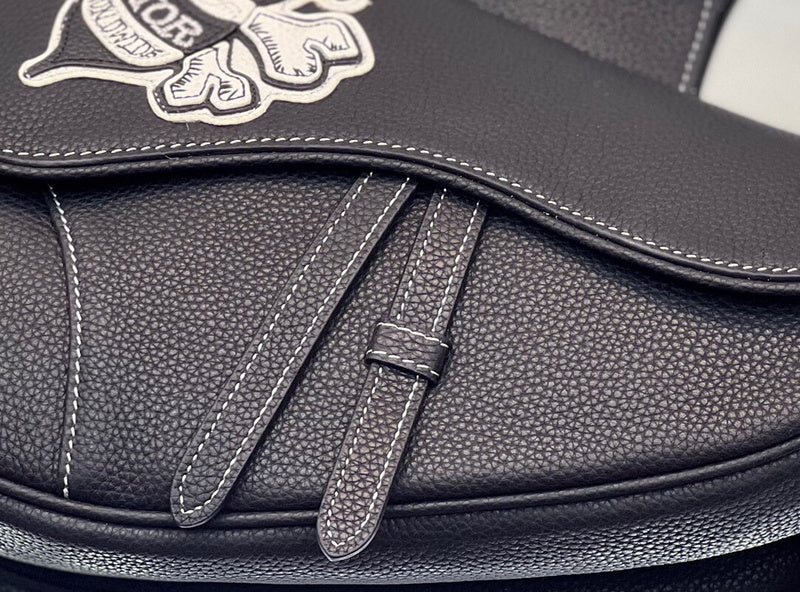 Dragons Bags Detail