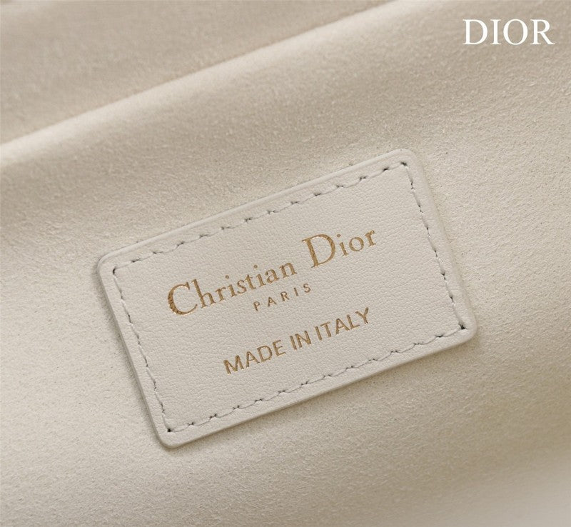 Dragons Bags Detail