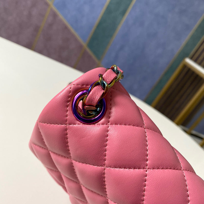 Dragons Bags Detail
