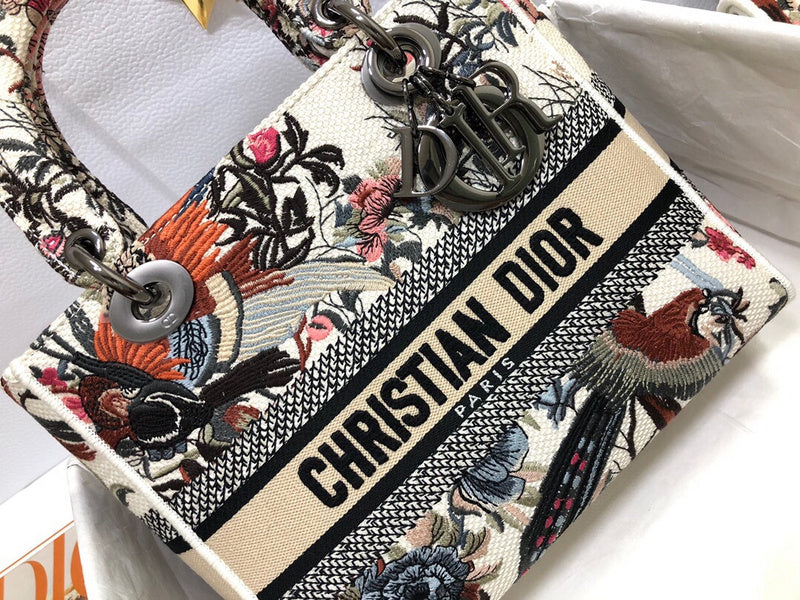 Dragons Bags Detail