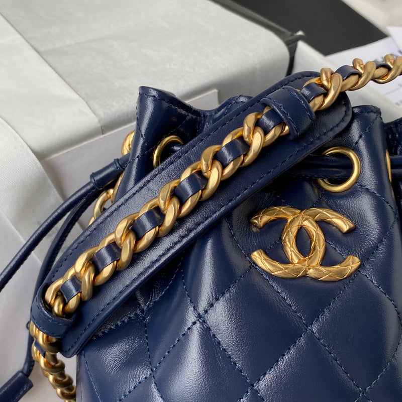 Dragons Bags Detail