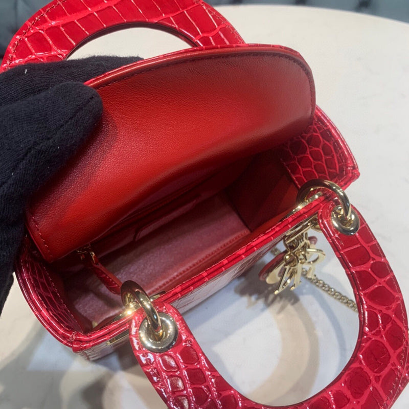 Dragons Bags Detail