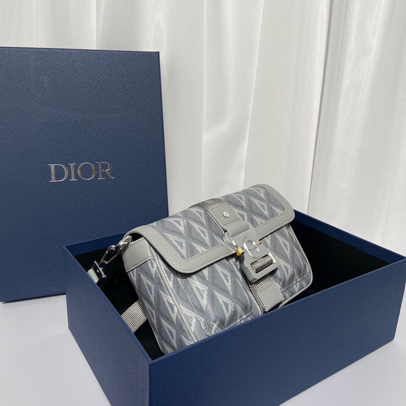 Dragons Bags Detail