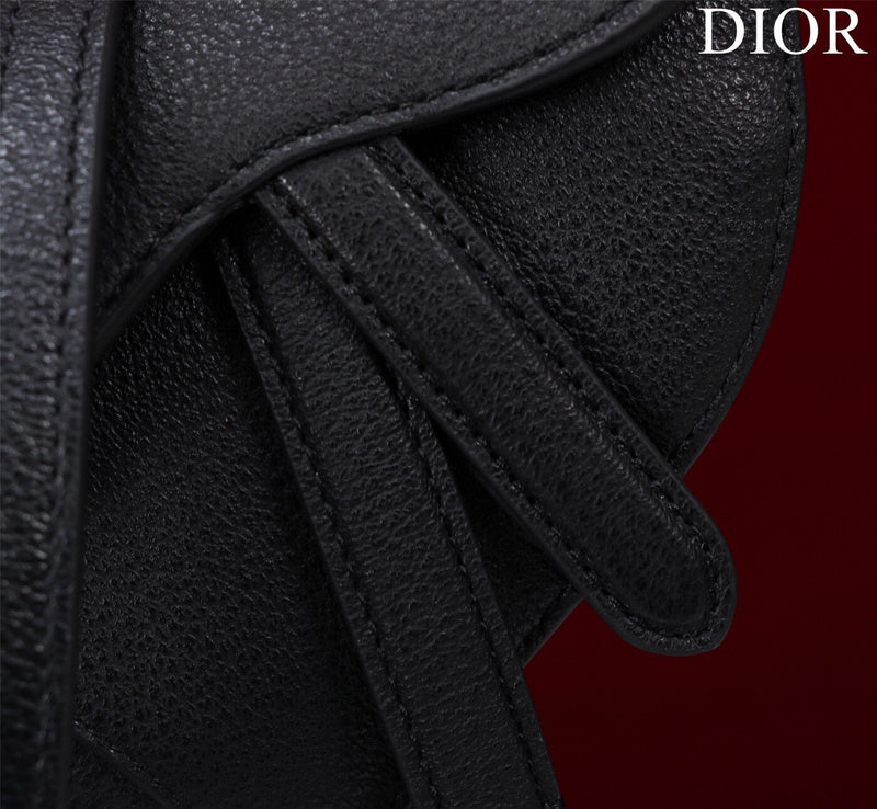 Dragons Bags Detail