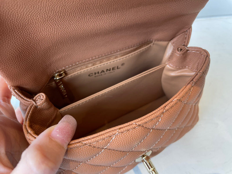 Dragons Bags Detail