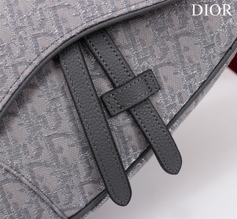 Dragons Bags Detail