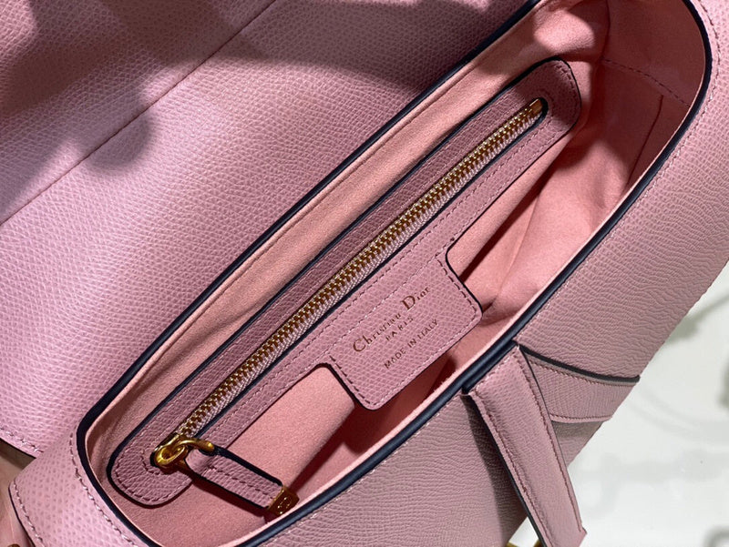 Dragons Bags Detail