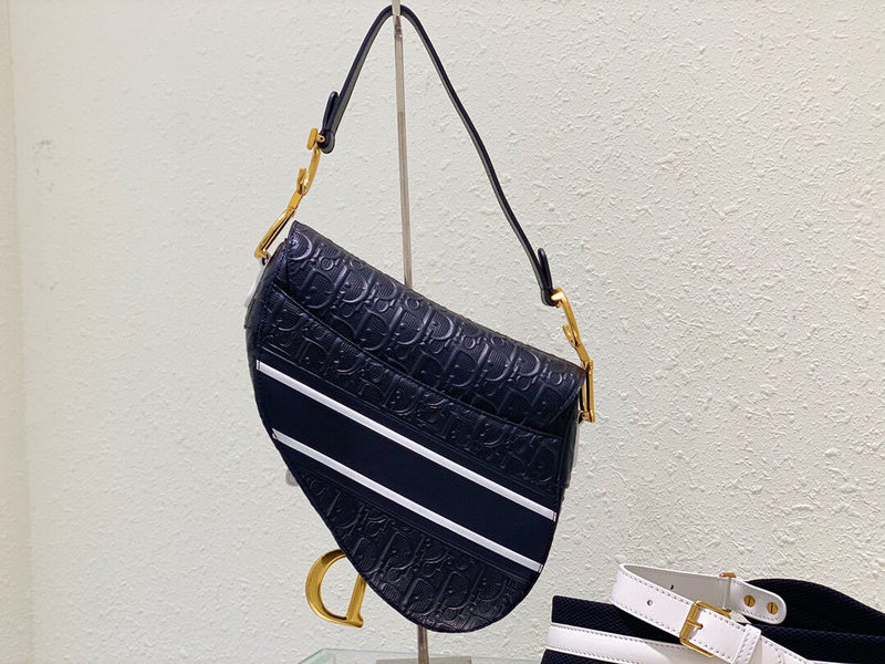 Dragons Bags Detail