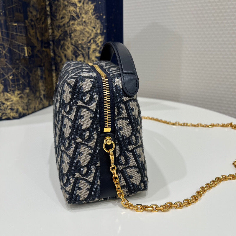 Dragons Bags Detail