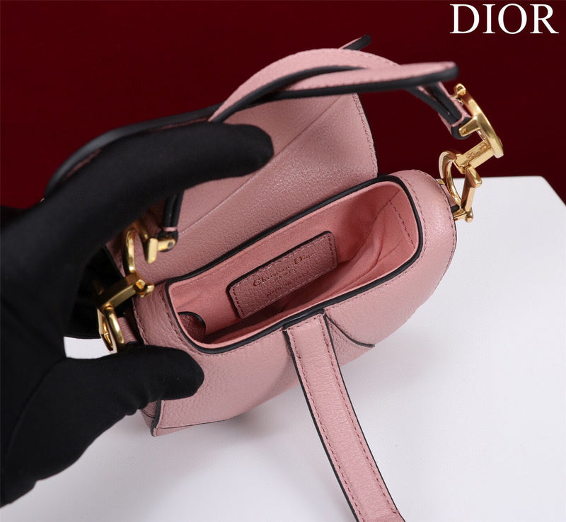 Dragons Bags Detail
