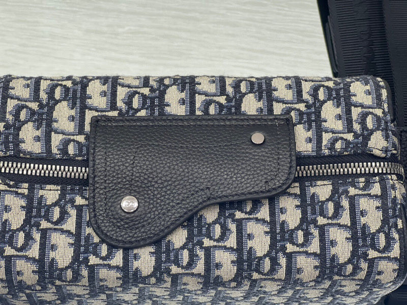 Dragons Bags Detail