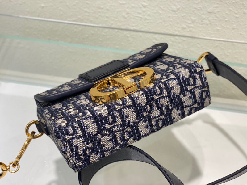 Dragons Bags Detail