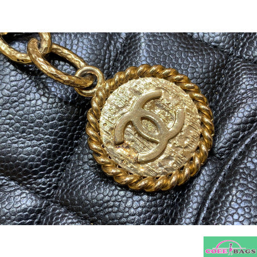 Dragons Bags Detail