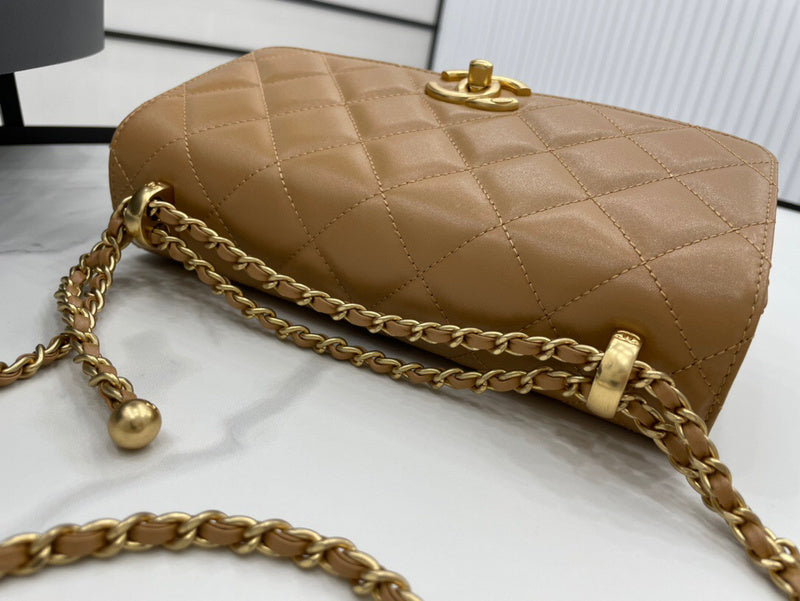 Dragons Bags Detail