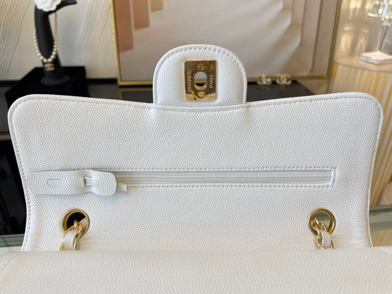Dragons Bags Detail