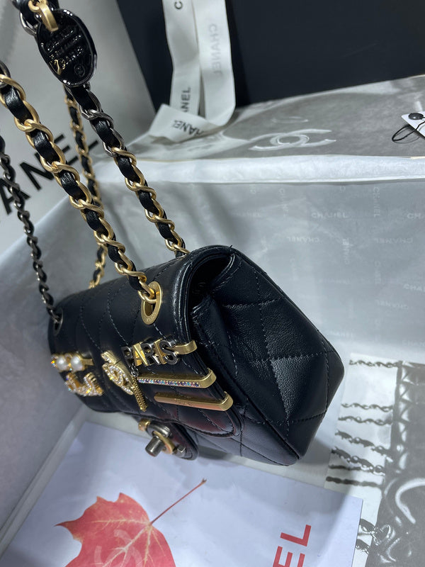 Dragons Bags Detail