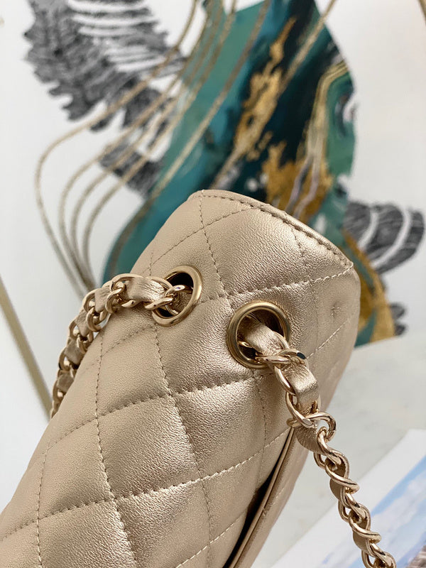 Dragons Bags Detail