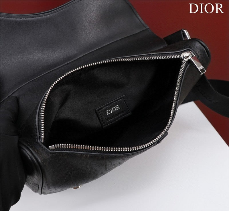 Dragons Bags Detail