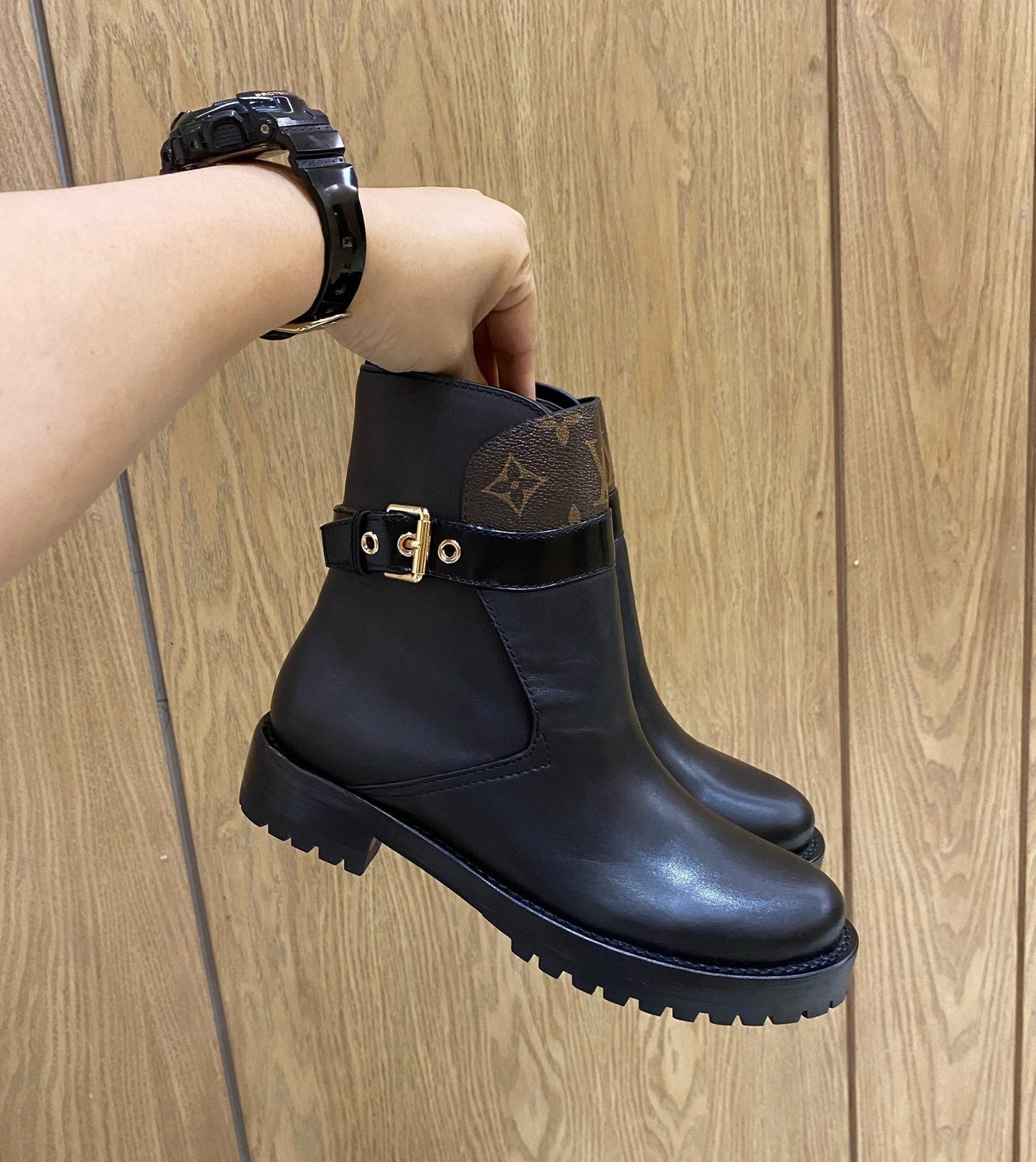 nmb DISCOVERY FLAT ANKLE BOOT BLACK 1A868L