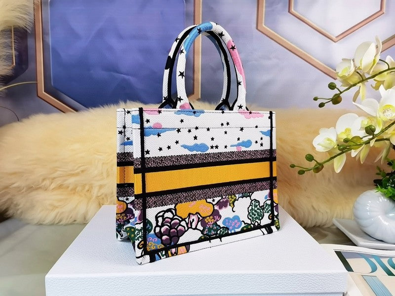 Dragons Bags Detail