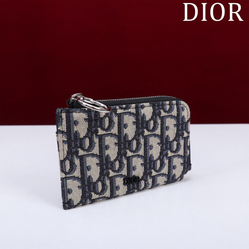 Dragons Bags Detail