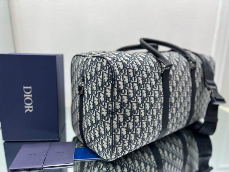 Dragons Bags Detail