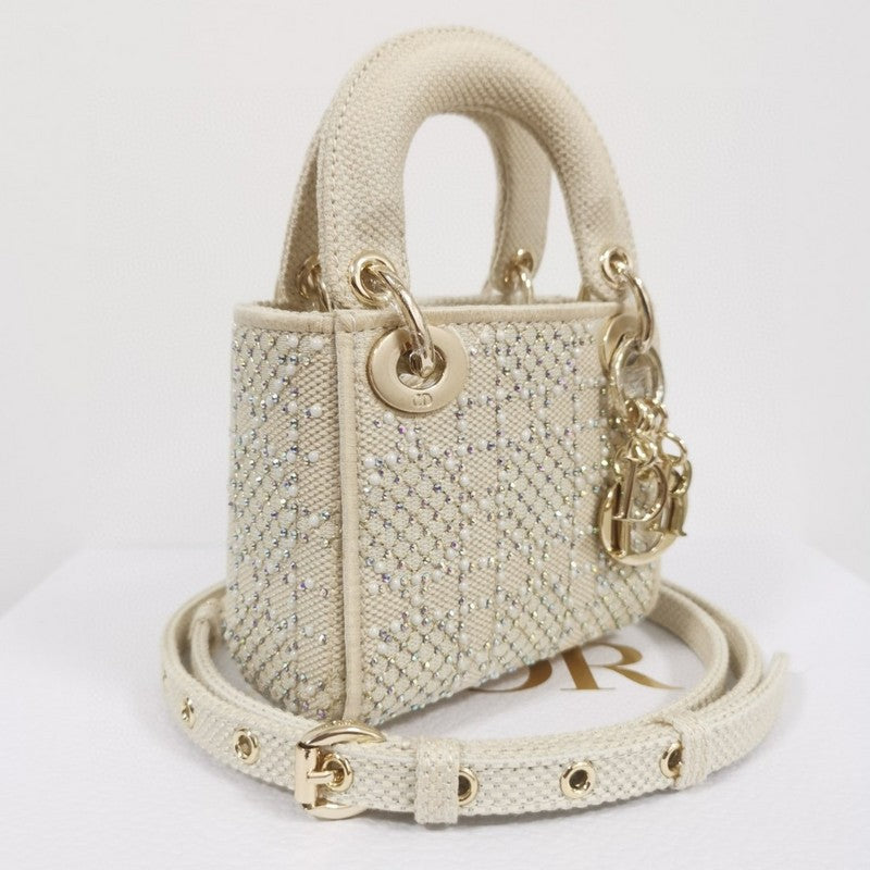 Dragons Bags Detail
