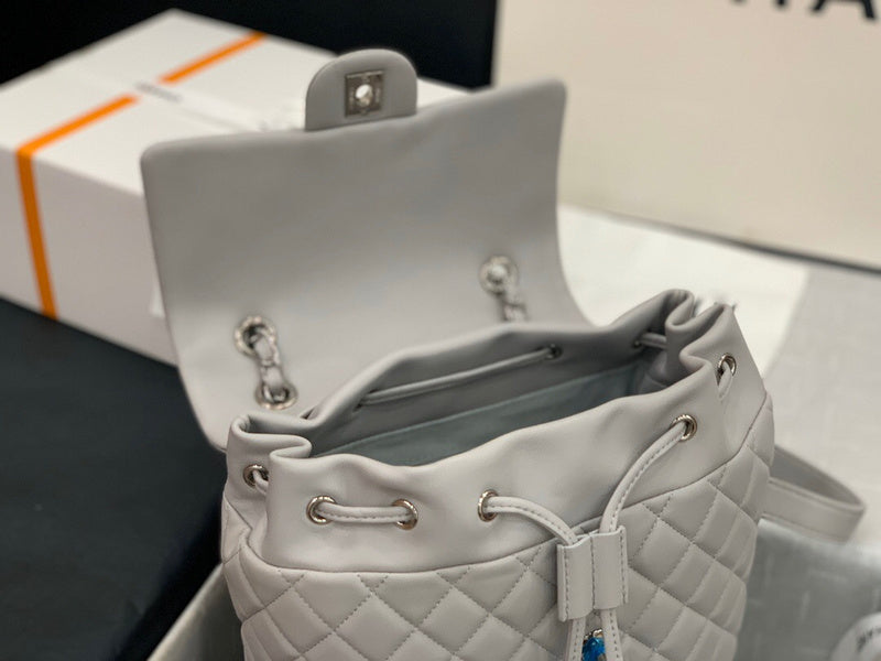 Dragons Bags Detail