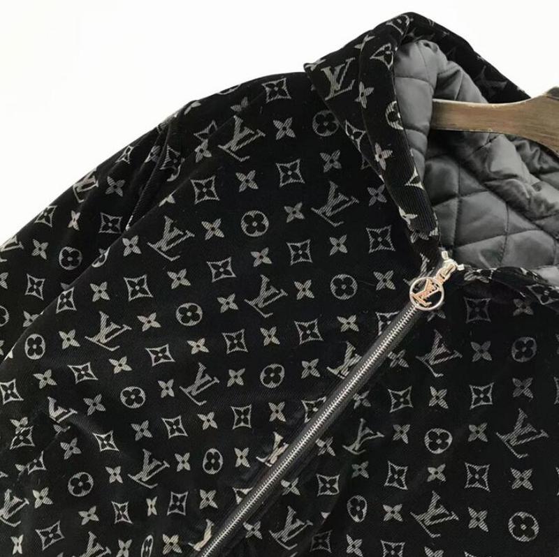 Dragons Bags Detail