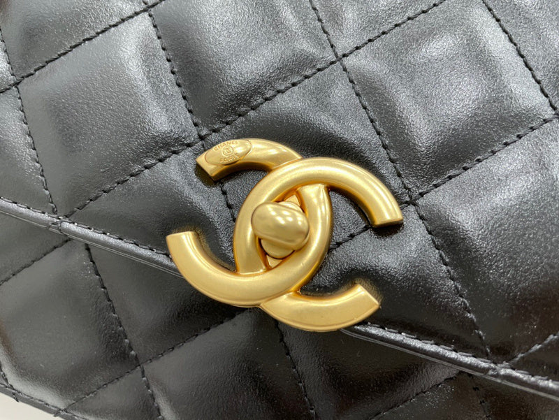 Dragons Bags Detail