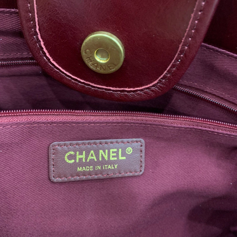 Dragons Bags Detail