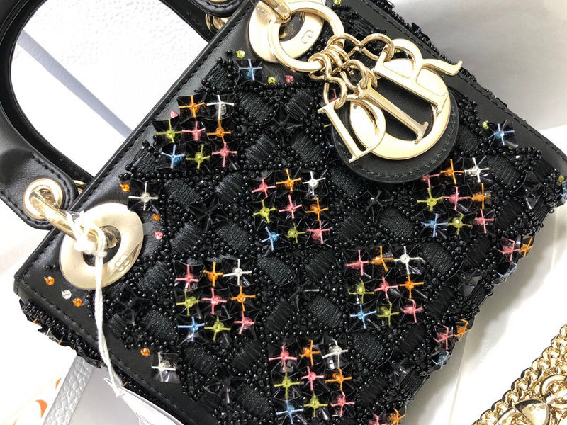 Dragons Bags Detail