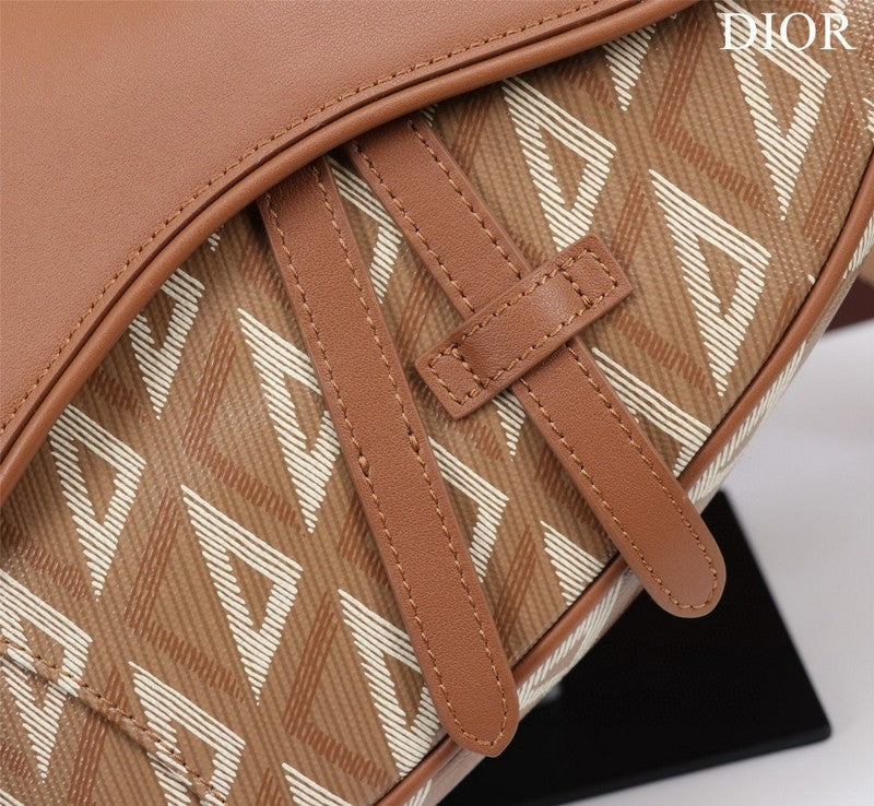 Dragons Bags Detail