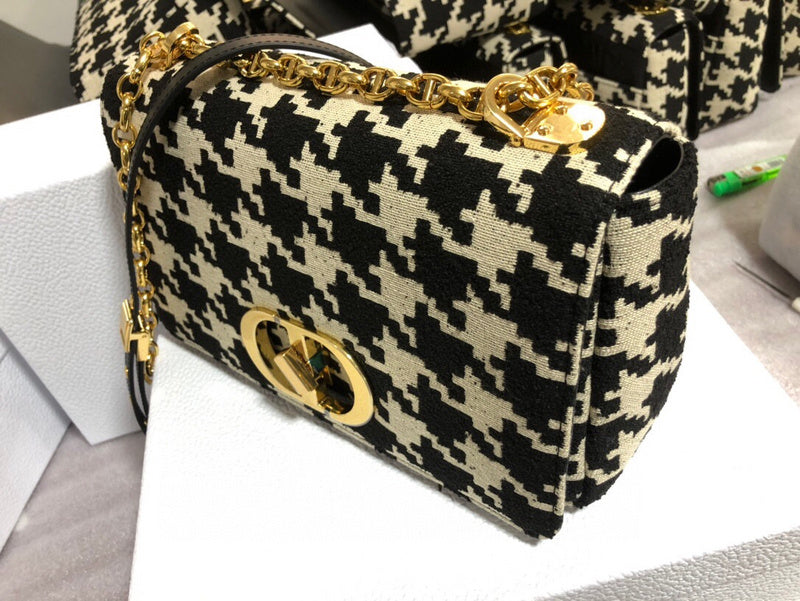 Dragons Bags Detail