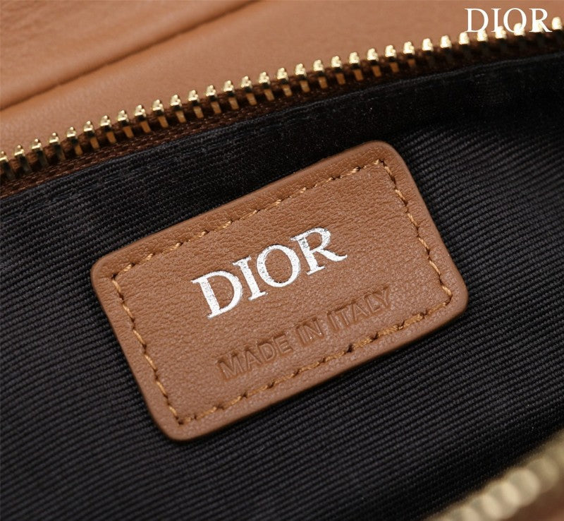 Dragons Bags Detail