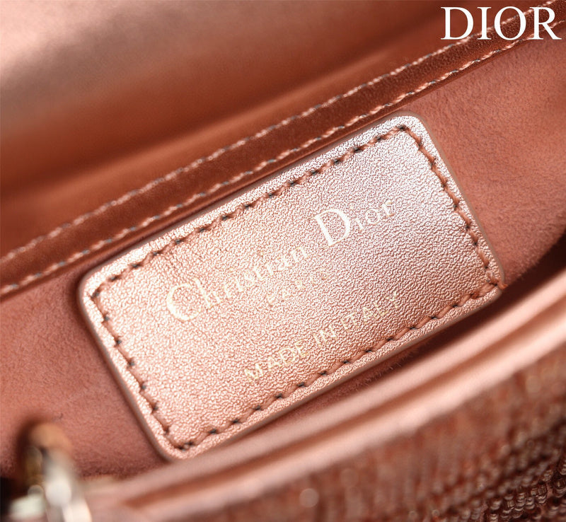 Dragons Bags Detail