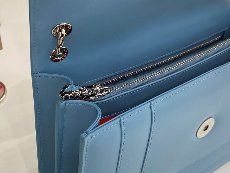 Dragons Bags Detail