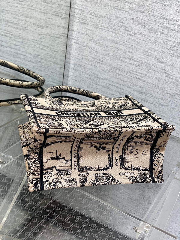 Dragons Bags Detail